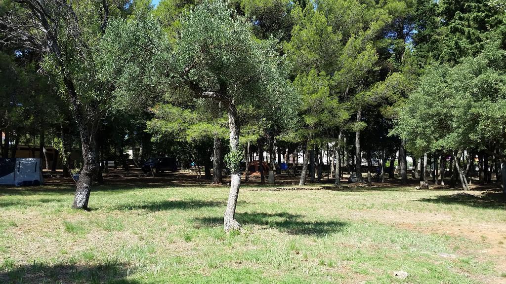 Bungalows Jurjevac Stari Grad  Eksteriør billede